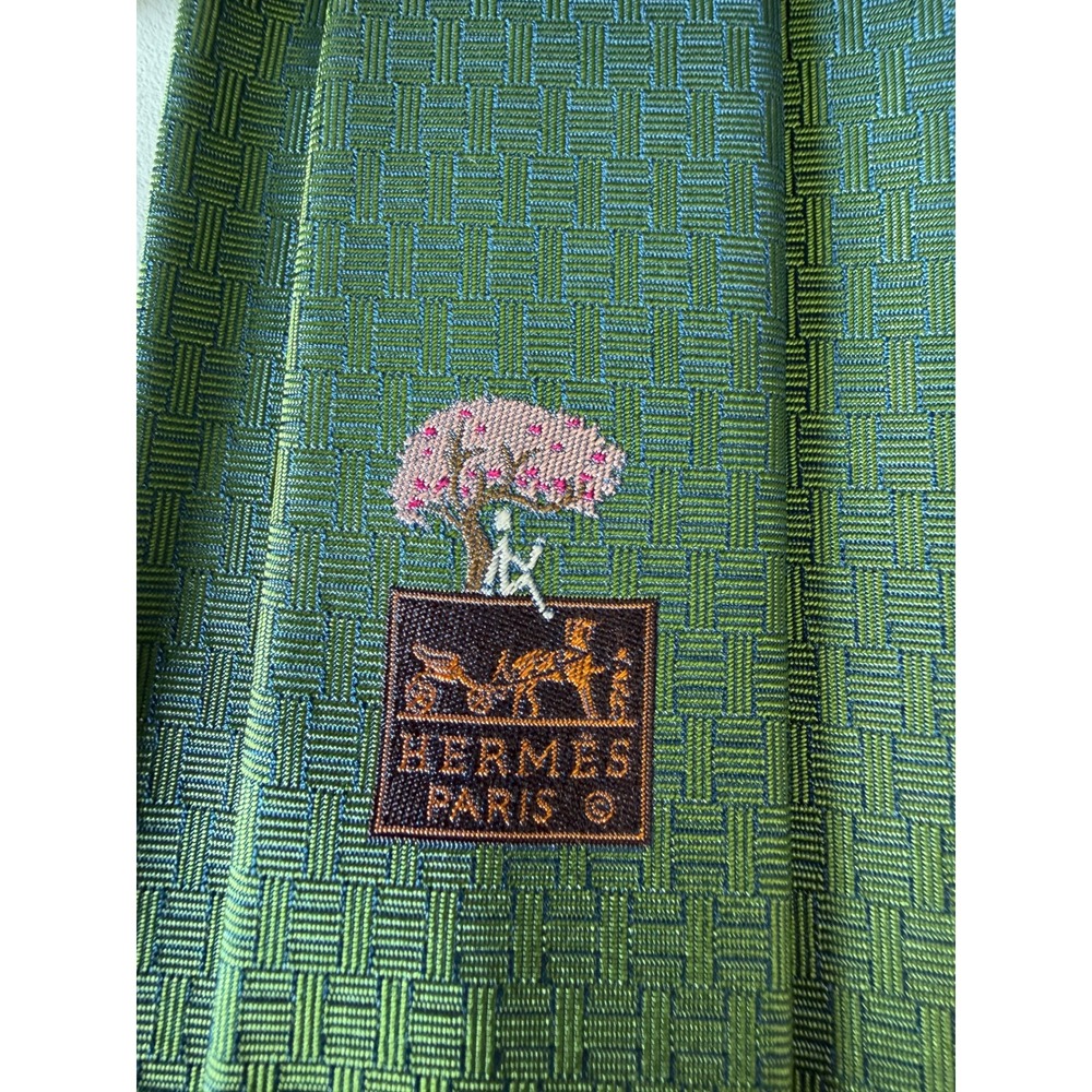 Hermes Paris Green Geometric Silk Neck Tie New Unused NIB France Basketweave - Picture 7 of 10